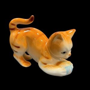 Vintage 1970s Bone China Orange Kitty by Giftcraft Made in Taiwan Porcelain Cat